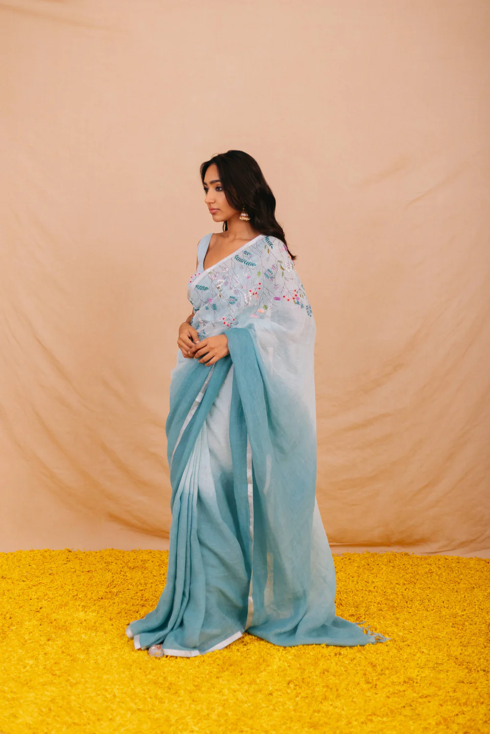 Kumud Linen Sari - Image 3
